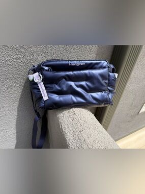 Hedgren Puffer Quilted Crossbody Bag Navy Blue Glossy Puffy Mini Shoulder Bag